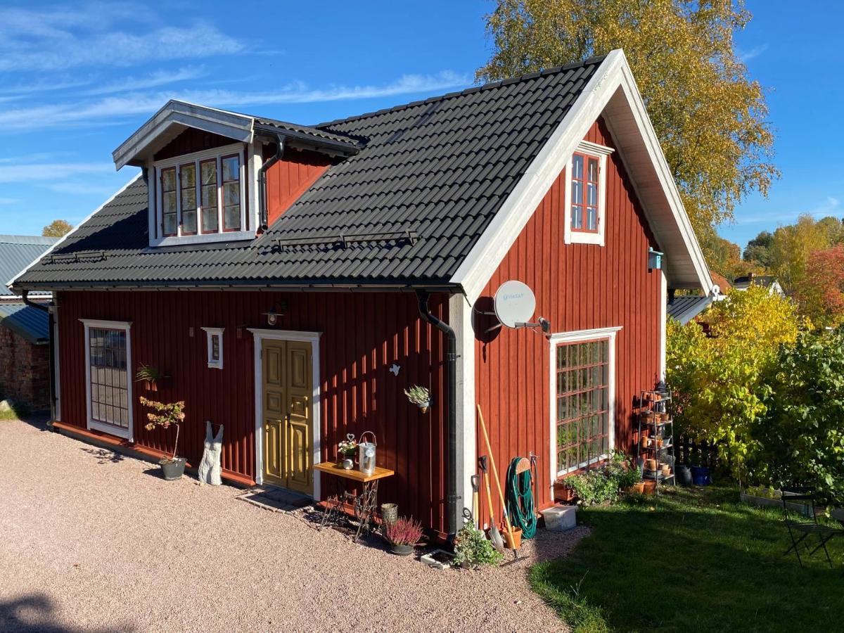 Roeda Huset Villa Hallstahammar Eksteriør billede